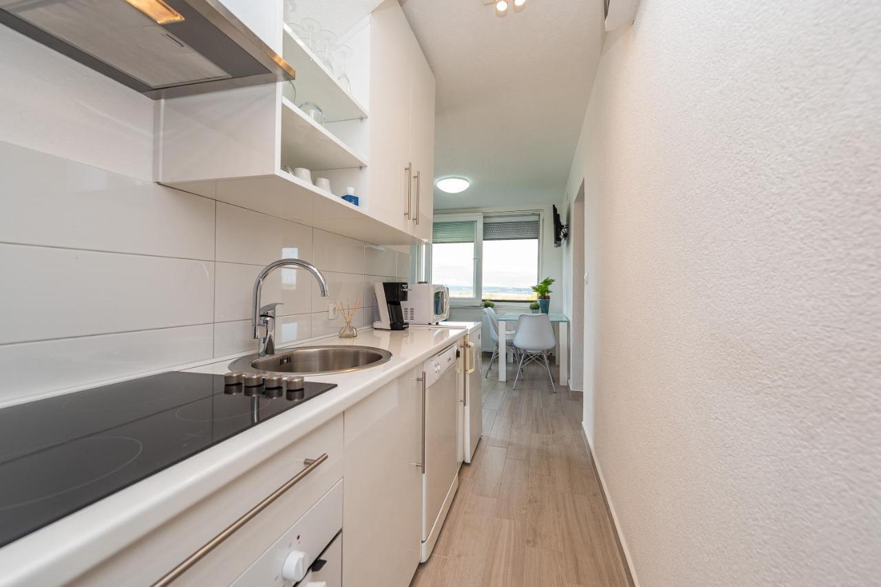 Vila Luna Apartments Задар Екстер'єр фото