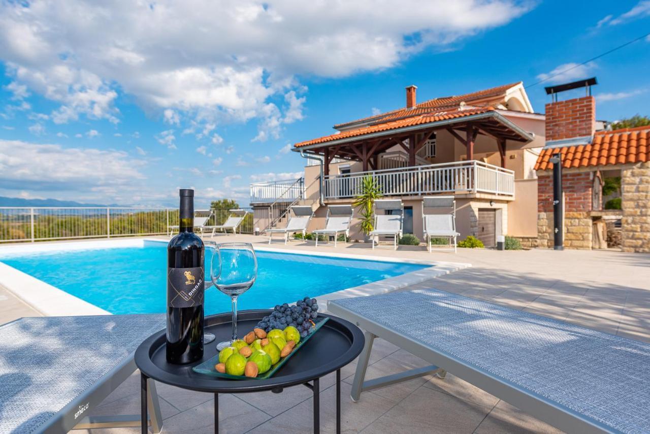 Vila Luna Apartments Задар Екстер'єр фото