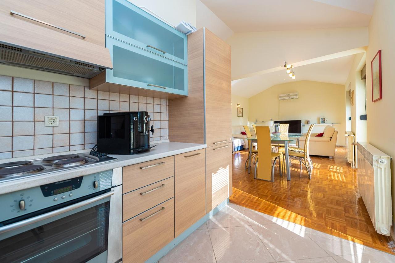 Vila Luna Apartments Задар Екстер'єр фото