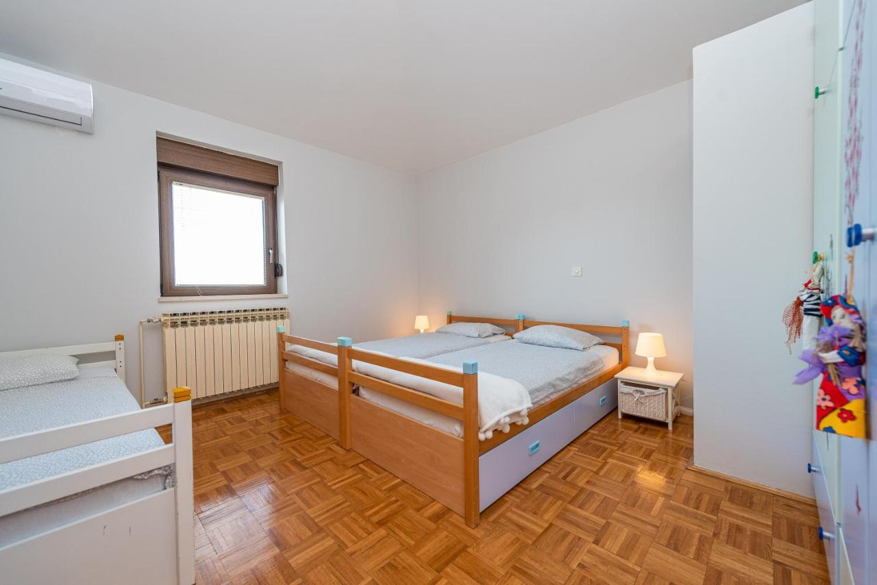 Vila Luna Apartments Задар Екстер'єр фото